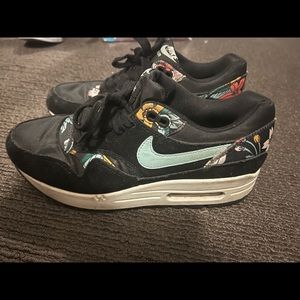 Nike | Shoes | Air Max Print Aloha Pack Sneakers | Poshmark